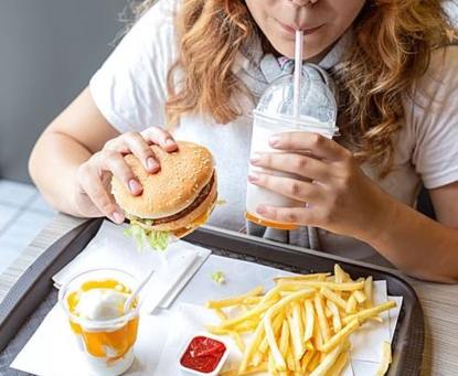 Ăn uống không hợp lý là nguyên nhân chính khiến thừa cân béo phì